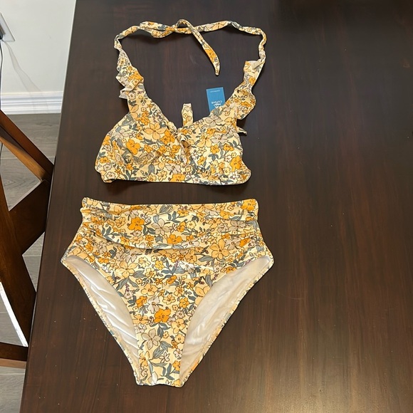 CUPSHE Tummy Control High Waisted Halter VNeck Floral Ruffled Trim Ruched - Picture 5 of 16